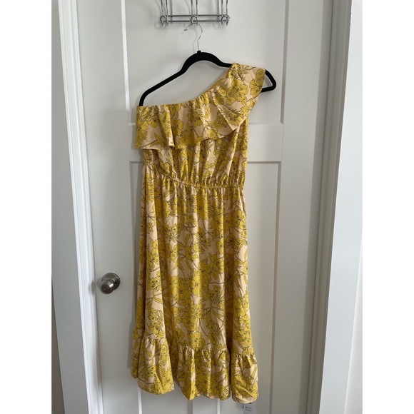 Cupshe Ruffle One Shoulder Dress - Picture 3 of 5